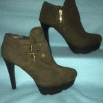 Guess ELNORRE suede platform boots gold buckles,olive brown color NEW SZ 7 1/2 M Photo 1