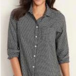 Old Navy * Women's Classic Button-Up Shirt Size Large Black and White Checkered Photo 0