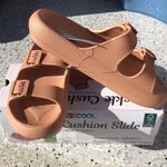 32 Degrees Heat 32 Degrees Ladies/Mens Buckle Cushion Slide Sandal Size W11-12/M9-10 Unisex NEW Photo 0