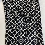 Charter Club ‎ Black/White Geometric Ankle Pants Womens Size 8 EUC 24" Inseam Photo 2