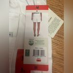 Orvis  NWT pull on white shorts sz Medium Photo 2