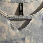 Ambrielle Blue and White Tie Photo 1