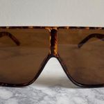 Oversize Sunglasses Photo 0