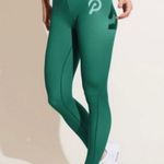 Peloton  Emerald green scalloped ankle legging size small Photo 0