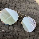 Quay Australia Blue Mirror Sunnies Photo 0