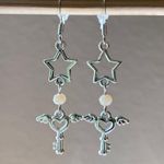 Handmade retro vintage fairy Kawaii y2k style star & heart key dangle earrings ⭐️🌙💕 Photo 2