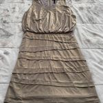 Laundry by Shelli Segal  Metallic gold tiered V-neck lined dress, size 0 party Photo 4