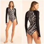 Trina Turk 💕💕 Vivant Half Zip Paddle Suit ~ Vivant Print Swim Knit XS NWT Photo 1