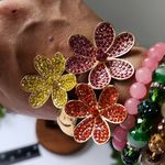 Gold 3 Crystal Flower Hinge /Clamper Bracelet Photo 5