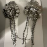 H&M LONG FLOWER-SHAPED EARRINGS Photo 6