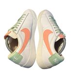 Nike WMNS  BLAZER LOW LE WHITE-BLEACHED CORAL PINK SZ 11.5 [AV9370-105] Photo 4