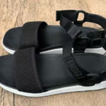UGG  Black Sandals – Size 8.5 – Adjustable Straps – Comfy & Stylish Photo 0