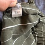 NWT ISLE & ROW Women’s Green & White Striped Shorts Sz 10 Photo 7