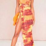 Pretty Little Thing Orange Print Plisse Knotted Split Detail Maxi Dress Photo 1