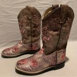 Women’s Western Squared Toe Boots Size 5.0 Photo 4