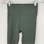 Lululemon  Reveal Tight Lattice Paisley 28” in Evergreen Size 4 Photo 3
