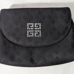 Givenchy Crystal Embellished Diamond
Patterned Clutch Bag Photo 0