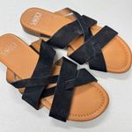 Franco Sarto  Black Leather Sandals Womens 7 Flats Beachy Casual Slip On Strappy Photo 0