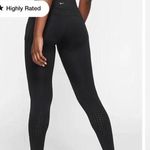 Nike Epic Luxe Mid-Rise Pocket Leggings in black
Women’s size XS Photo 3