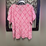 Sew in Love short flowy sleeves keyhole neck pink/white geo print top Size 3X Photo 5