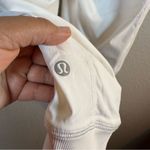 Lululemon White Cropped Pants SZ:6 Photo 6