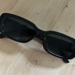 Amazon Square Sunglasses  Photo 0