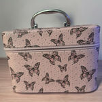 Others Follow SOLDxxxxxx Photo 0