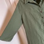 Reynah Couture Green Button Photo 5