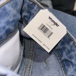 Wrangler NWT  Women's Medium Wash High Rise Wrock 627 Kick Flare Jeans Photo 6