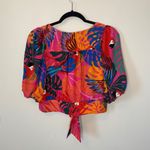 Joie  Magenta Red Parrot Tropical Print Crop Top Size Small Beach Resort Travel Photo 4