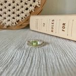 NRT Green & Silver Two Shank Ring “Venus” Avon Signed Peridot Eye Art Deco Jewelry Photo 5