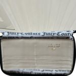 Juicy Couture  Women's‎ Black Floral Leather Wristlet Wallet Photo 3