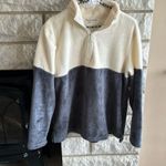 Wall Flower  fleece quarter zip sweatshirt size large cream and gray Photo 0