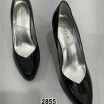 Tahari Womans  Lolly 8 M Black Patent Leather Slip On Heel Pumps Photo 0