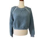 Madden Girl Juniors' Sherpa Raglan Bubble Crop Top Photo 6