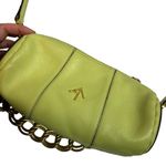 MANU ATELIER Mini Cylinder Bag Green crossbody chain Photo 3