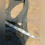 New Balance Tank Top Women’s Size Large Gray Photo 2