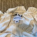 I am gia  white top Photo 2