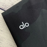 Alo Yoga High Waist Camp Vapor Leggings Black Green Camouflage Athletic Pants XS Photo 5