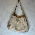 Coach maya shoulder bag in pebbled leather chalk off white Photo 1