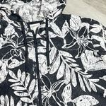 Chico's  Active Women Windbraker Size 3 Hooded Zippered Jacket Floral Z-258‎ Photo 1