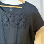 Van Heusen  Black Floral Detail Scoop Neck T Shirt Sz L Photo 2