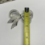 Pretty Signed Napier Women’s Costume Brooch Pin Silver Tone Photo 4