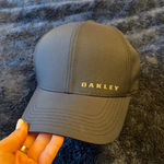 Oakley  hat Photo 0