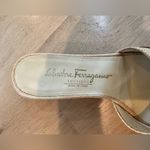 Salvatore Ferragamo  Luisa 3cm sand pebble calf sandal luxury leather heels sz 6 Photo 4
