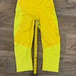 Outdoor Voices  TechSweat 7/8 Zoom Leggings – Yellow Colorblock – Small Photo 4