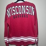 Colosseum Wisconsin Badgers Women’s Medium M Long Sleeve Bucky Badger Logo Photo 4