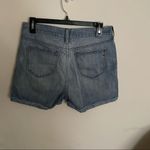 Madewell  Rip and Repair Edition Boy Jean shorts. Photo 4