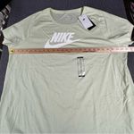 Nike Women’s Short Sleeve T-Shirt Photo 8