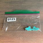 Source Unknown 0125 Vintage 50s Aqua Blue Thermoset Leaf Clip-On Earrings w/Silver Tone Setting Photo 3